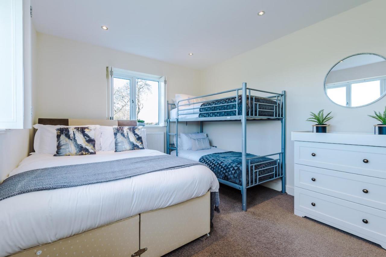 "Woodlands" By Greenstay Serviced Accommodation - Luxury 3 Bed Cottage In North Wales With Stunning Countryside Views & Parking - Close To Glan Clwyd Hospital - The Perfect Choice For Contractors, Business Travellers, Families And Groups Bodelwyddan Экстерьер фото