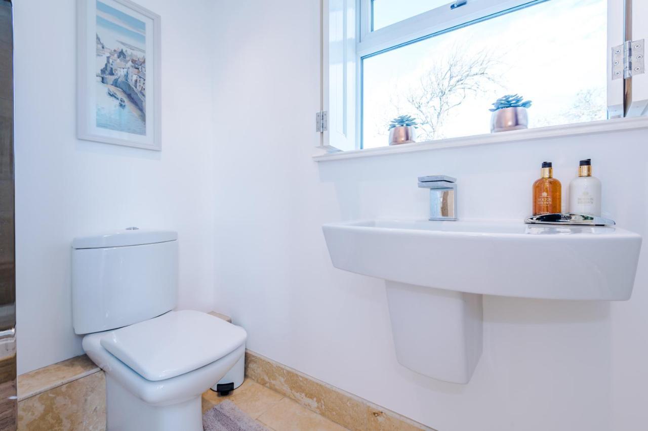 "Woodlands" By Greenstay Serviced Accommodation - Luxury 3 Bed Cottage In North Wales With Stunning Countryside Views & Parking - Close To Glan Clwyd Hospital - The Perfect Choice For Contractors, Business Travellers, Families And Groups Bodelwyddan Экстерьер фото