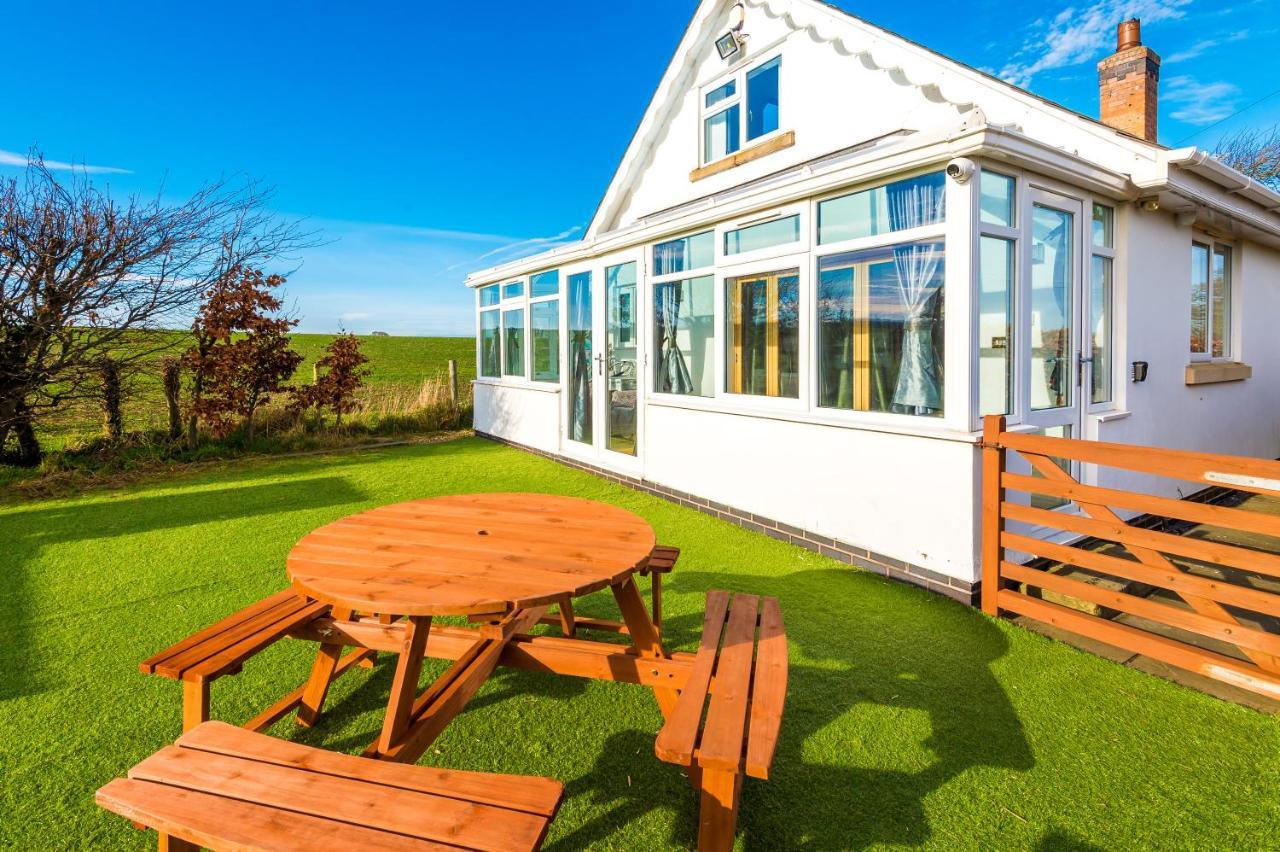 "Woodlands" By Greenstay Serviced Accommodation - Luxury 3 Bed Cottage In North Wales With Stunning Countryside Views & Parking - Close To Glan Clwyd Hospital - The Perfect Choice For Contractors, Business Travellers, Families And Groups Bodelwyddan Экстерьер фото